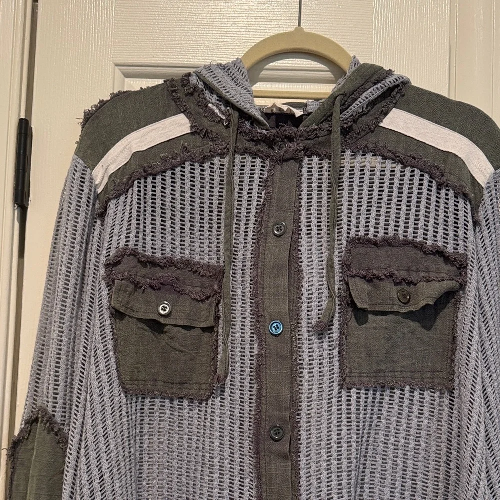 POL women’s Two-Tone crochet like Hooded Utility Jacket in Gray and Olive NWOT - Picture 11 of 16